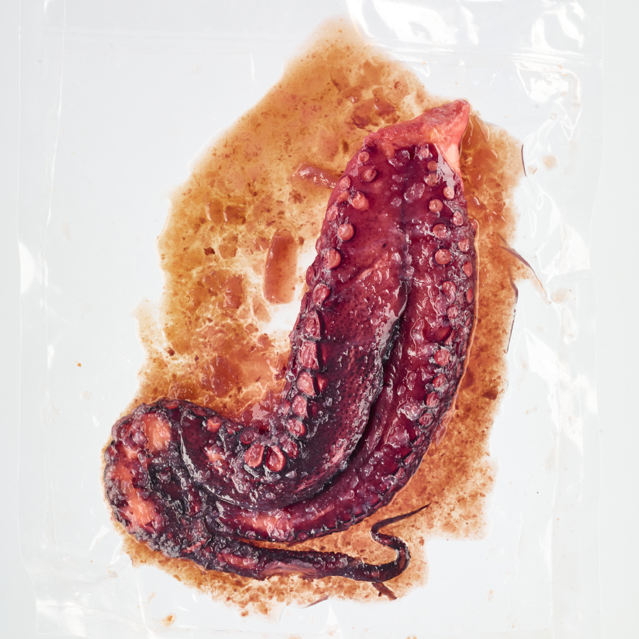 Granblau, Barcelona: PULPO RIA PATA EN JUGO 300/500(2P)